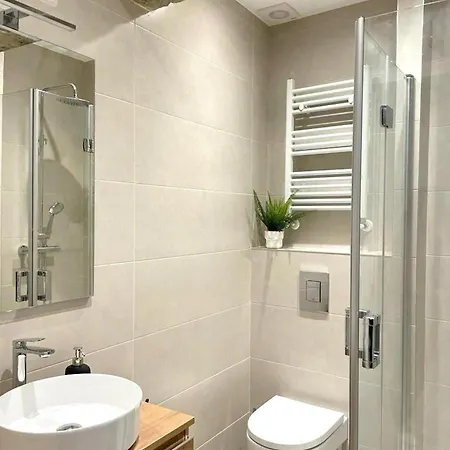 Cosy City Center - 2br דירה *